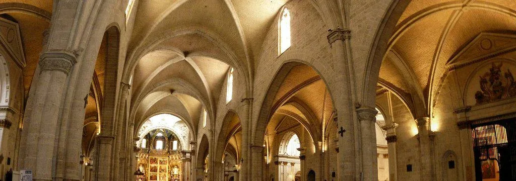 Interior de la Iglesia del Santo Cáliz/CC/Xavier